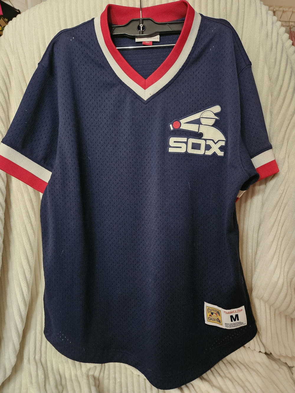 Mitchell & Ness Chicago White Sox navy blue jersey with white/red trim, size M